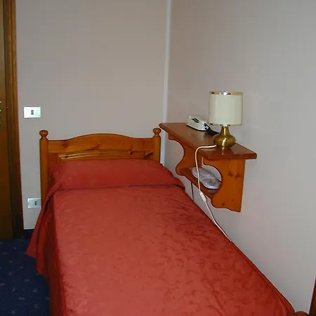 Sport Hotell 3*